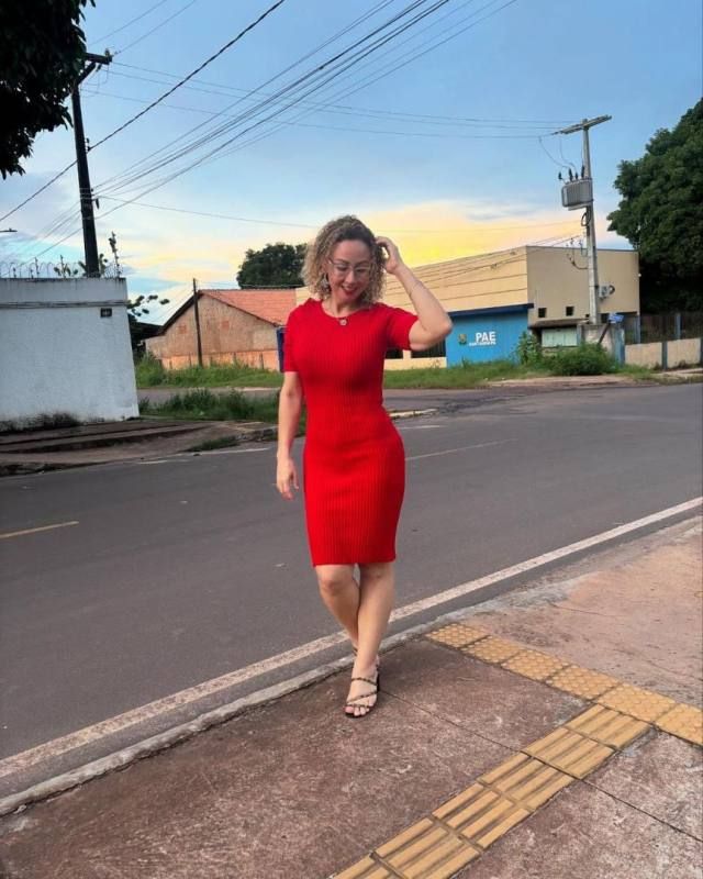 Looking For Friend With Benefits - Image 2